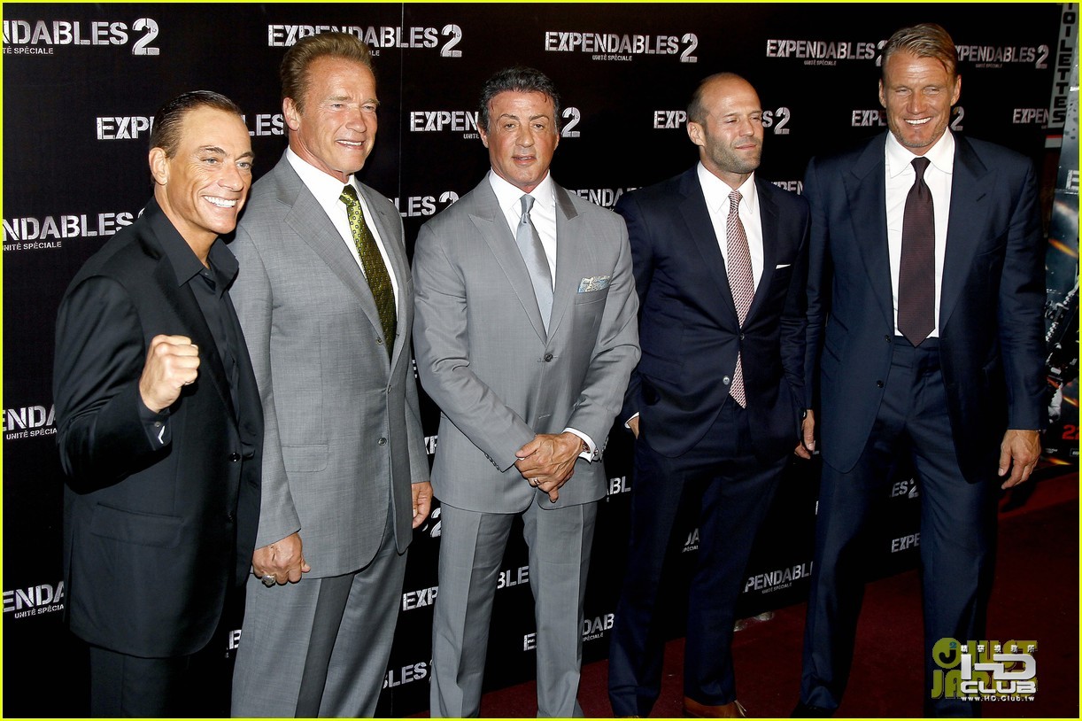 schwarzenegger-stallone-statham-expendables-2-premiere-03.jpg