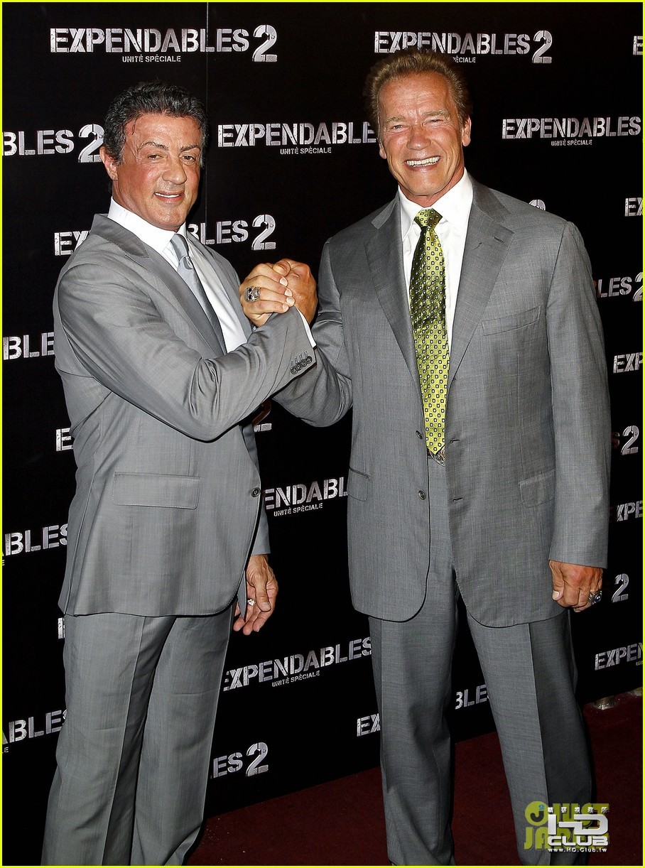 schwarzenegger-stallone-statham-expendables-2-premiere-04.jpg
