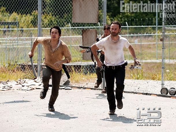 The-Walking-Dead-Lincoln.jpg