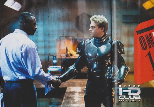 pacific-rim-charlie-hunnam-idris-elba-600x417.jpg