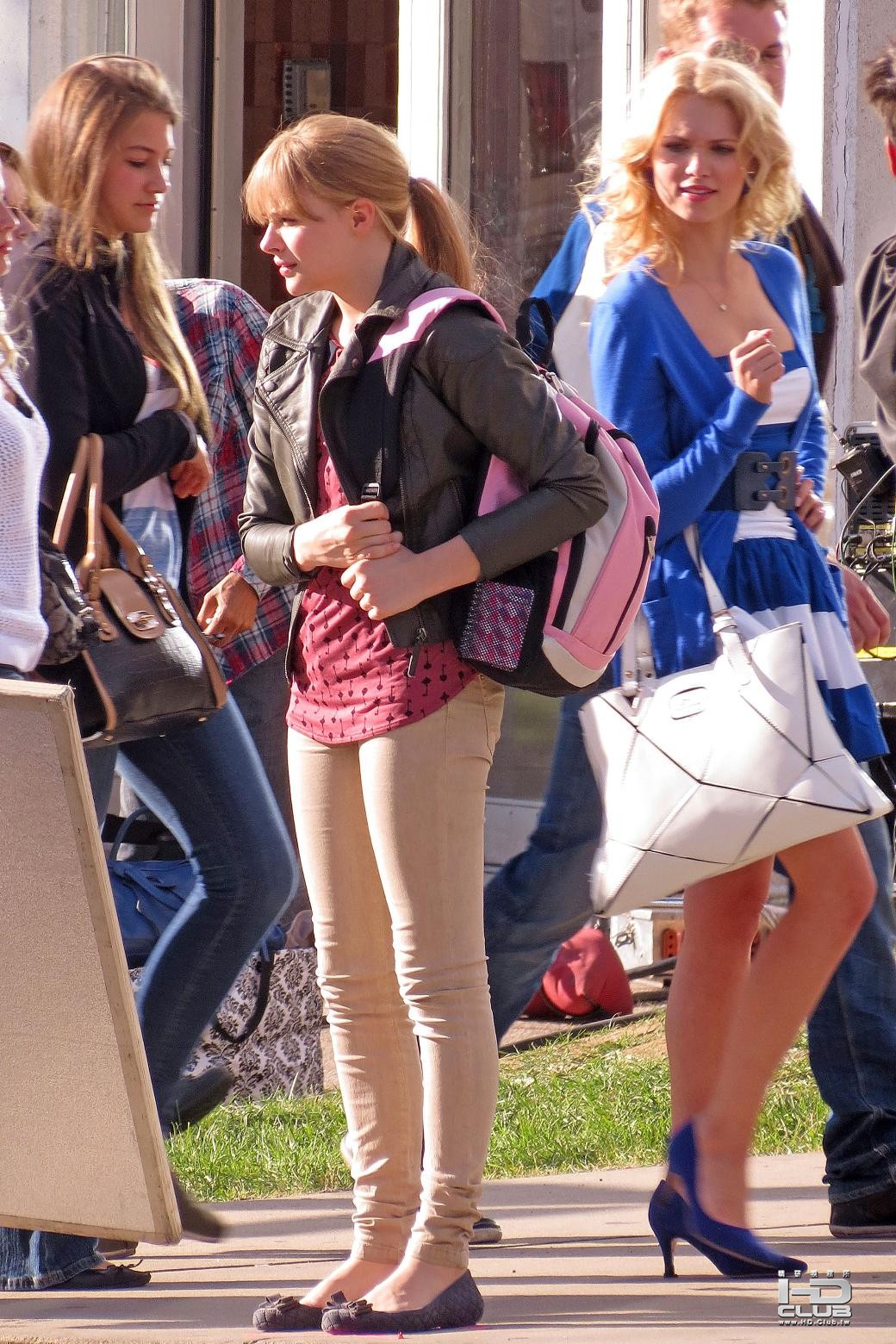Preppie_Chloe_Moretz_filming_Kick_Ass_2_in_Toronto_10.JPG