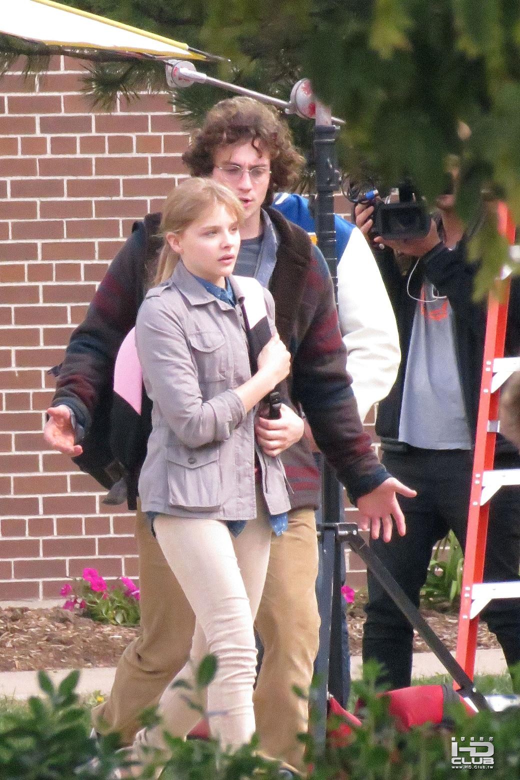 Preppie_Chloe_Moretz_filming_Kick_Ass_2_in_Toronto_4.JPG