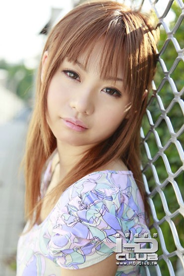 長谷川しずく.jpg