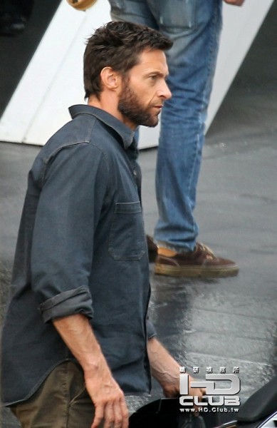 the-wolverine-hugh-jackman-set-photo-3-389x600.jpg
