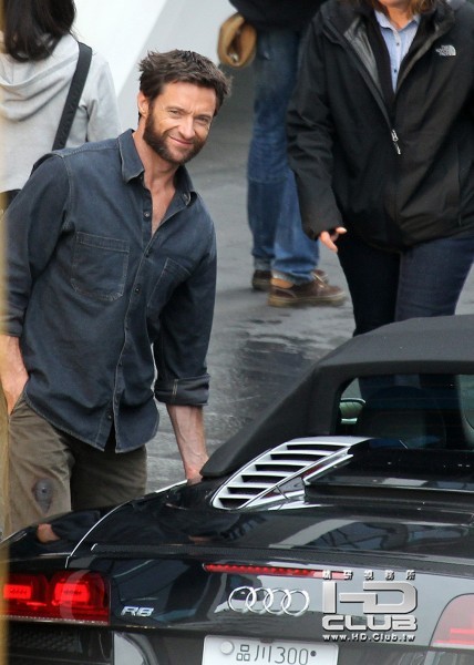 the-wolverine-hugh-jackman-set-photo-428x600.jpg