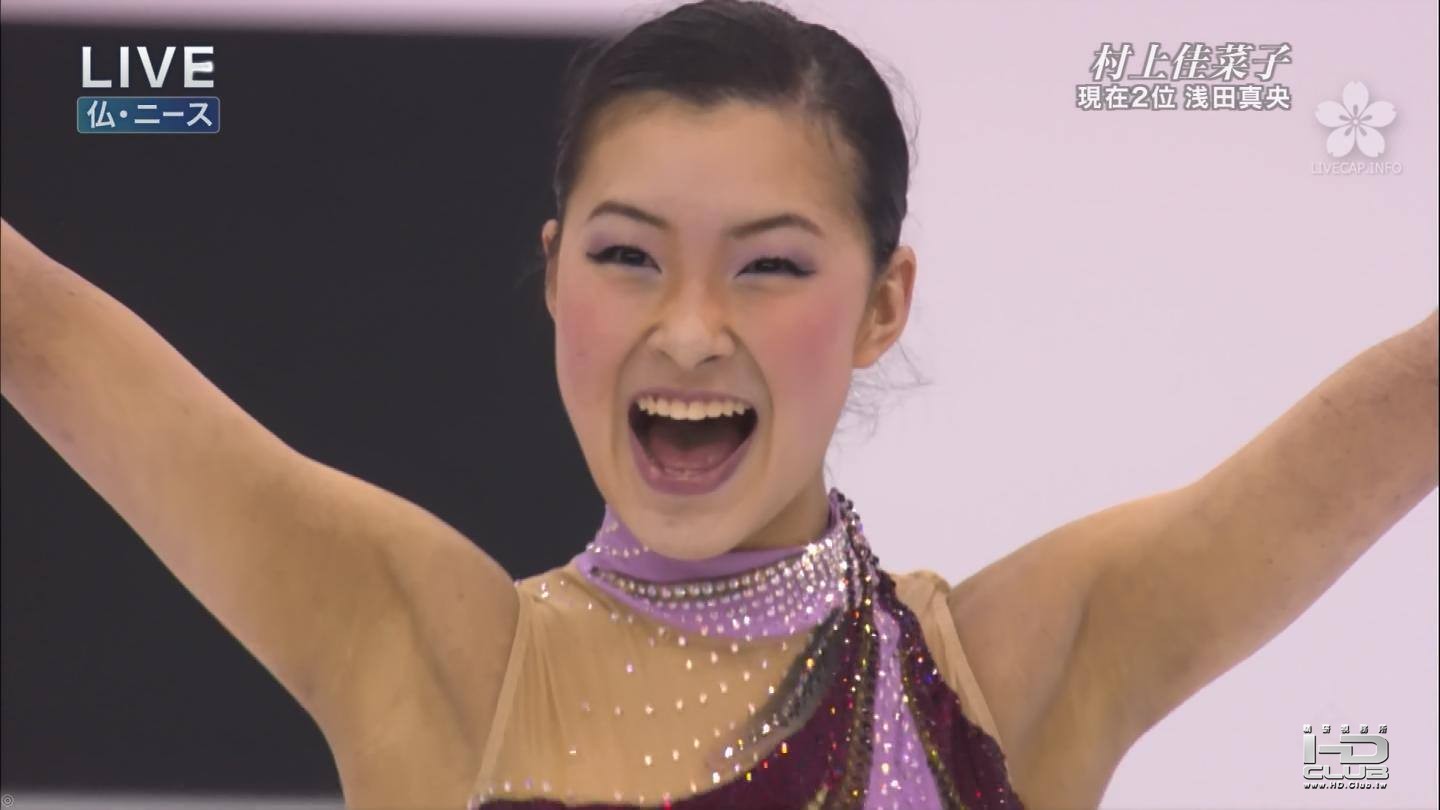 村上佳菜子.jpg