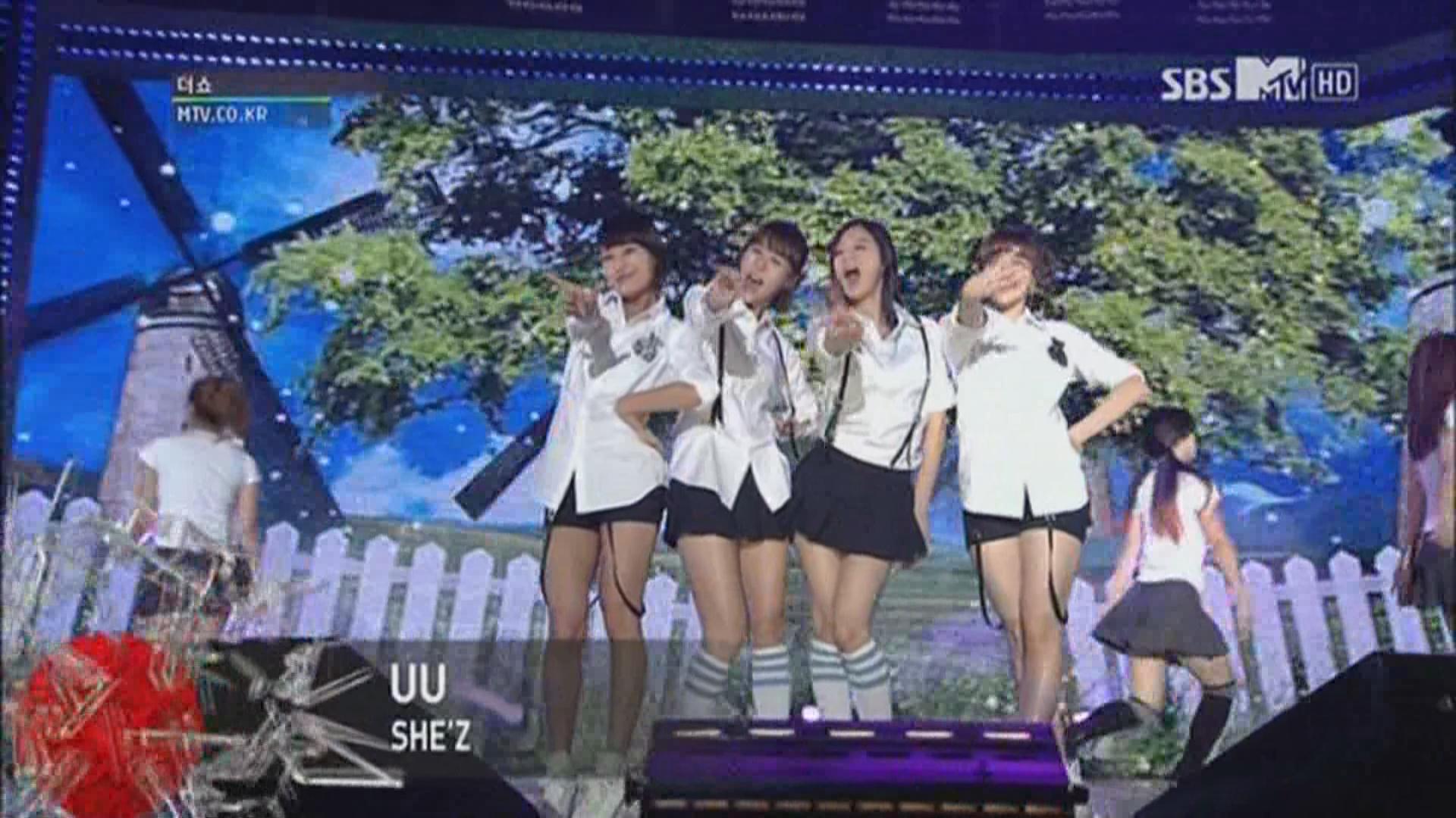121026 The Show.She\'s - UU.ts.jpg
