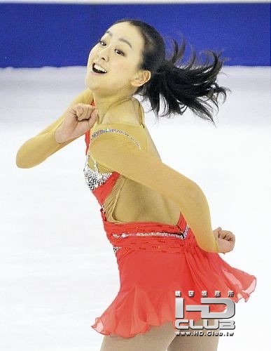 今季ＧＰ初戦の浅田真央（中京大）が６２．８９点でトップと小差の２位につけた.jpg.jpg