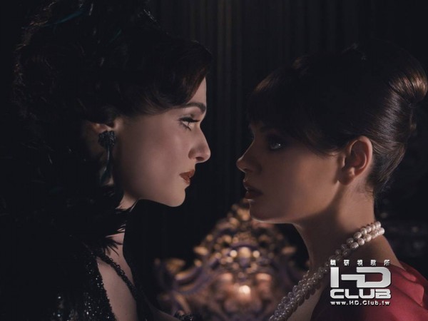 oz-great-powerful-rachel-weisz-mila-kunis-600x450.jpg