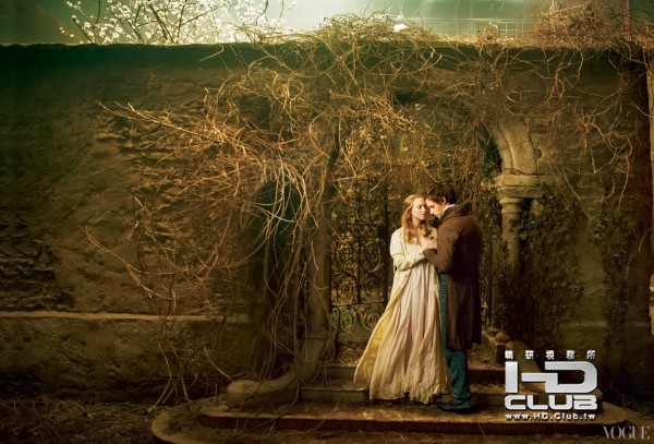amanda-seyfried-eddie-redmayne-les-miserables-photo-600x407.jpg