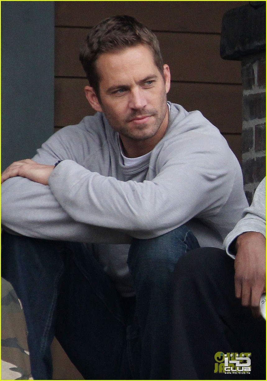paul-walker-fast-furious-set-04.jpg