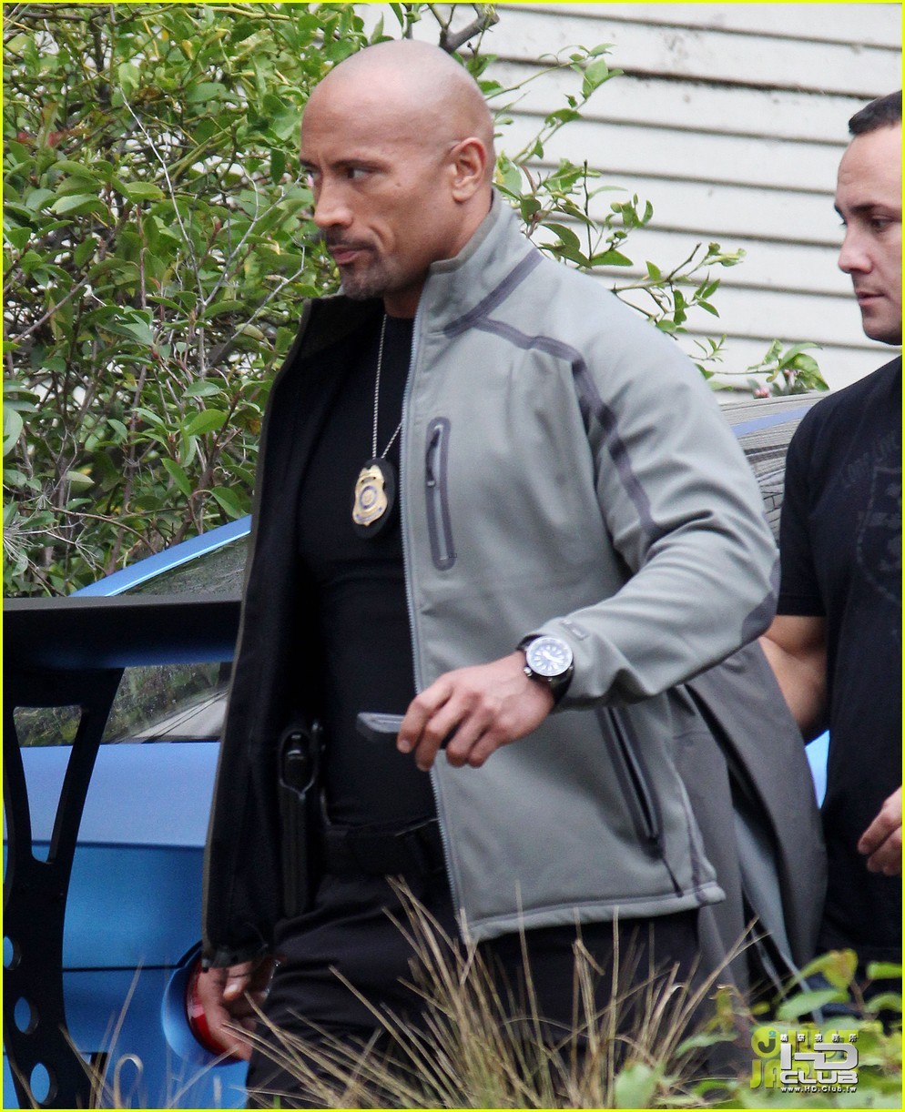 paul-walker-fast-furious-set-08.jpg