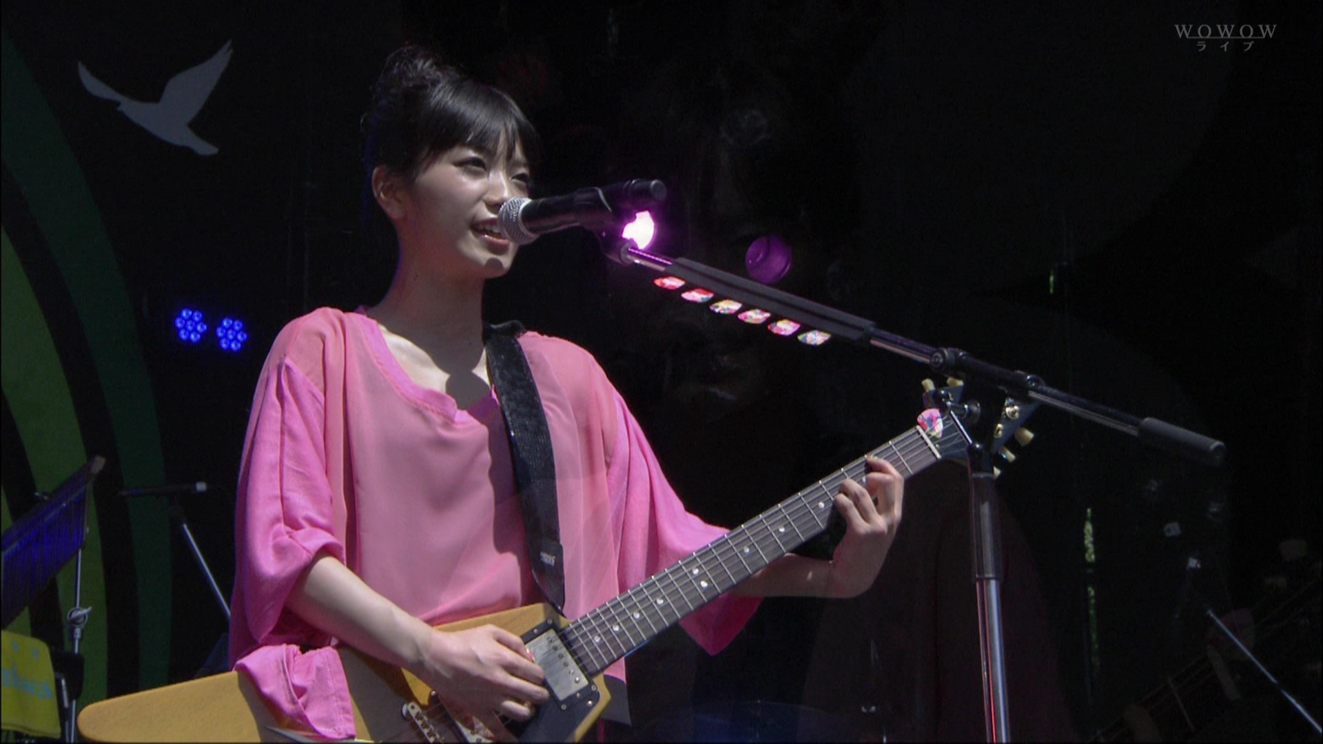 [HDTV][1080P] miwa - 441 (WOWOWライブ  ROCK IN JAPAN FES. DAY-2  2012-09-12).ts_.jpg