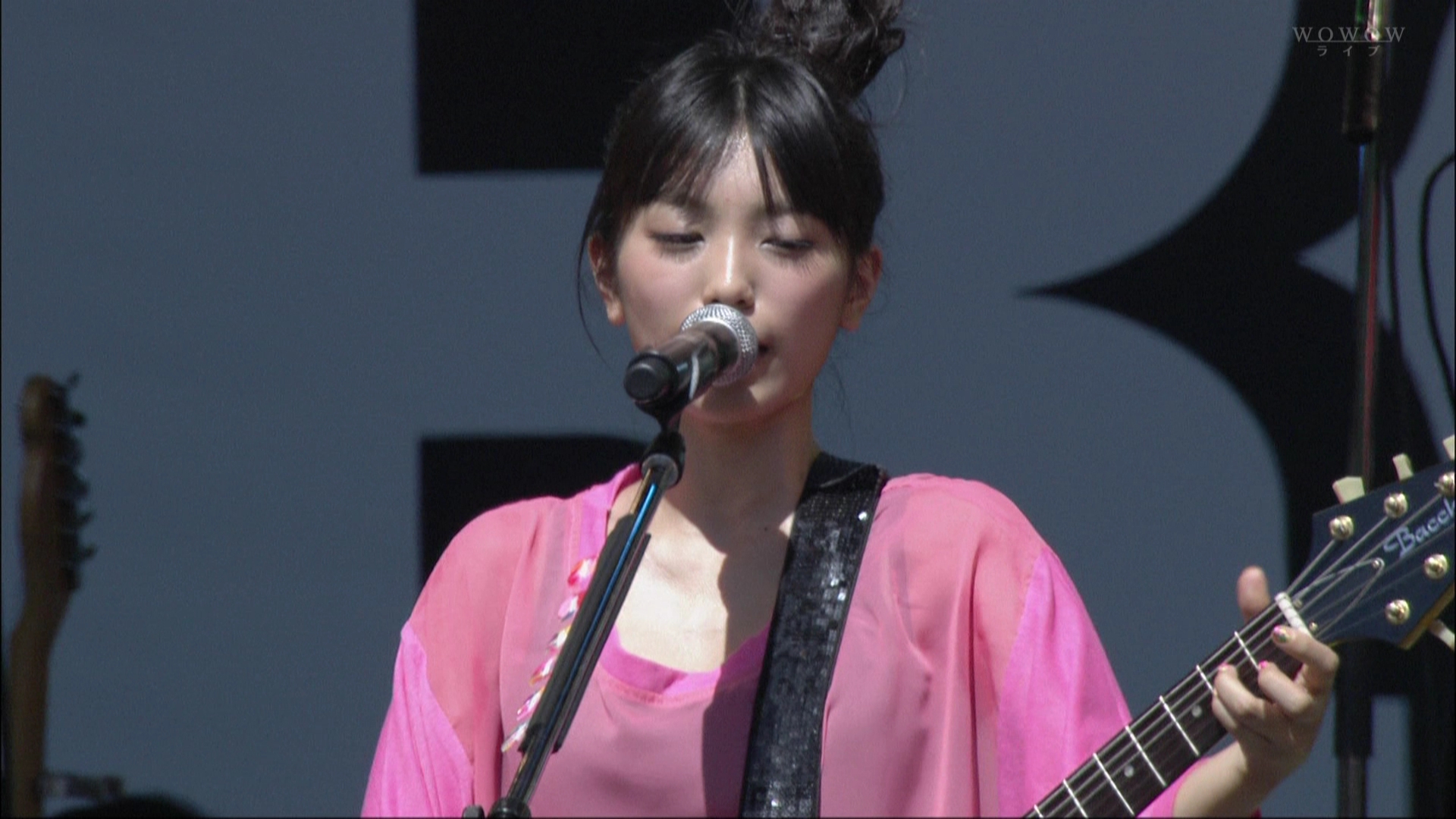 [HDTV][1080P] miwa - 441 (WOWOWライブ  ROCK IN JAPAN FES. DAY-2  2012-09-12).ts_.jpg