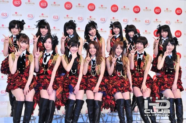 AKB48  2013紅白応援隊.jpg
