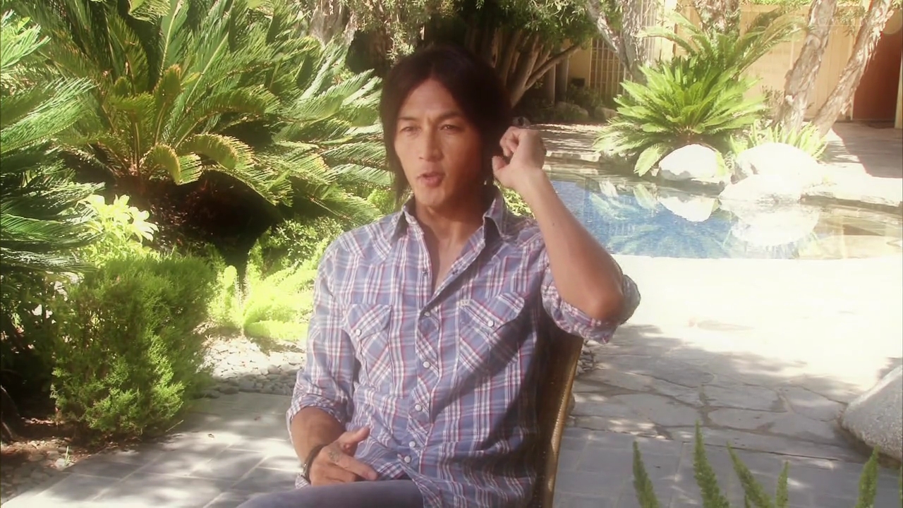 [HDTV][720P] B'z 25th Anniversary Special 全米ツアー密着ドキュメント「Only.jpg