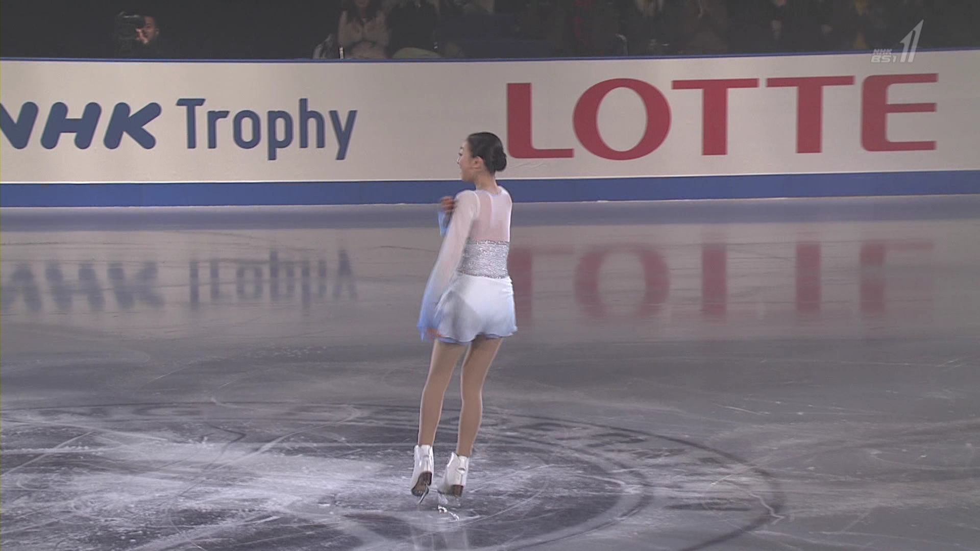 [HDTV][NHK-BS1版本][2011ISUグランプリシリーズ NHK杯 in 北海道] 浅田真央  EX部份+.jpg