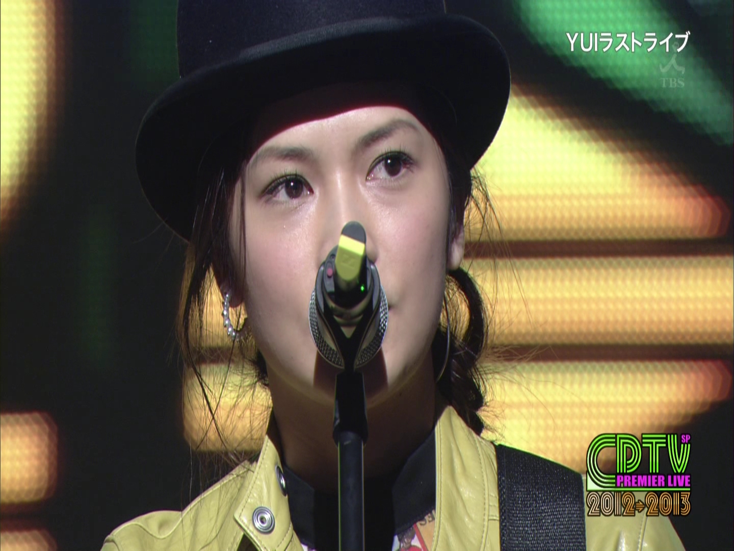 [HDTV][1080P] YUI - CHE.R.RY + Feel My Soul (TBS  CDTVスペシャル！「年越しプレミ.jpg