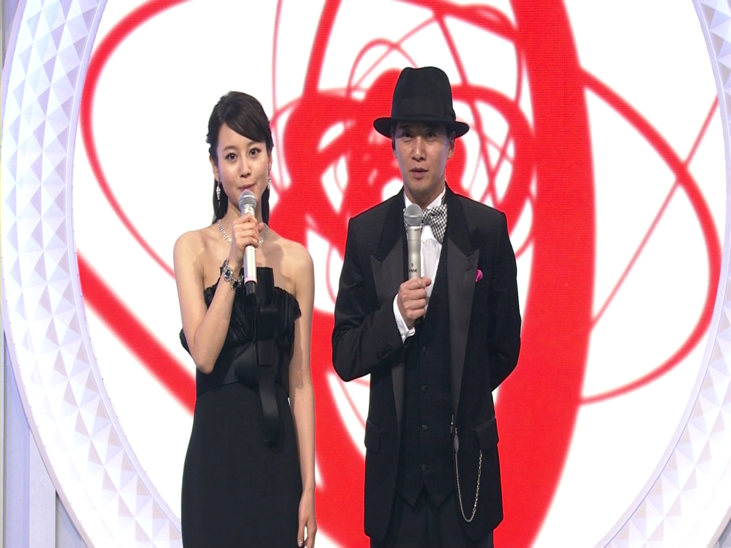 [HDTV][1080P] きゃりーぱみゅぱみゅ - 紅白2012メドレー (NHK総合  第63回紅白歌合戦.jpg