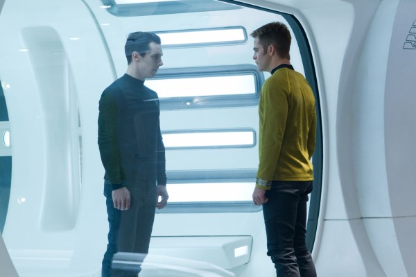 star-trek-into-darkness-benedict-cumberbatch-chris-pine-600x399.jpg
