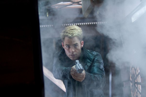 star-trek-into-darkness-chris-pine1-600x399.jpg