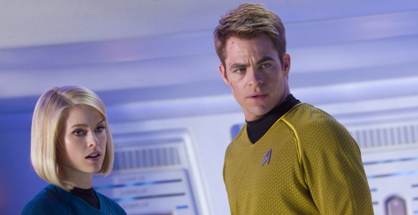 star-trek-into-darkness-chris-pine-alice-eve-600x309.jpg