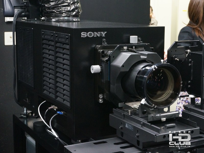 sony01.jpg