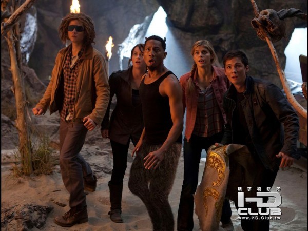 percy-jackson-sea-of-monsters-brandon-t-jackson-logan-lerman-600x450.jpg