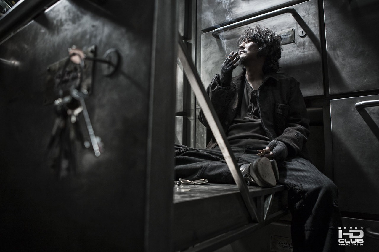 snowpiercer-still-kang-ho-song.jpg