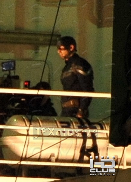 captain-america-2-chris-evans-set-photo-1.jpg