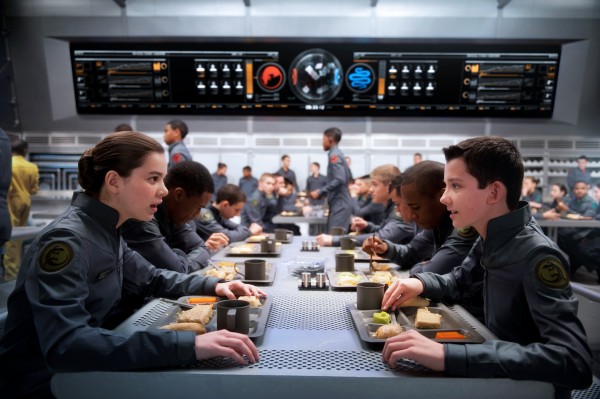 enders-game-hailee-steinfeld-asa-butterfield1-600x399.jpg