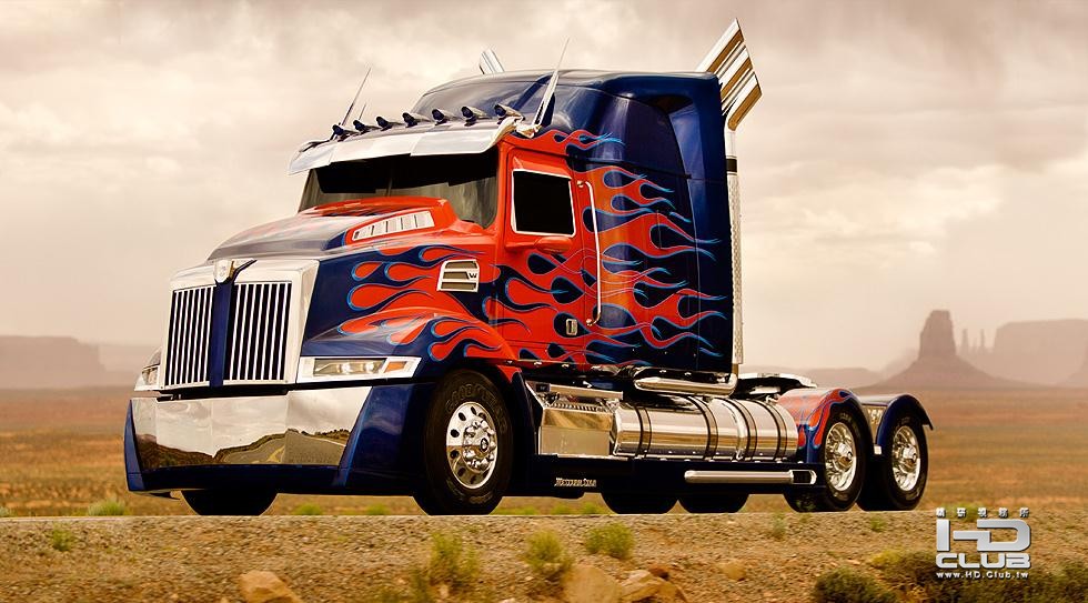 TF4OptimusPrimeWesternStar.jpg