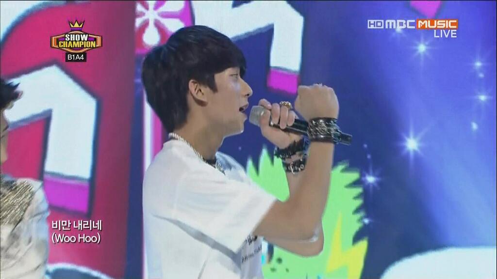 BMAHdn8CIAAx9Is.jpg large.jpg