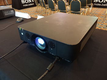 350x700px-LL-05f1d653_Sonylaserprojector.jpeg