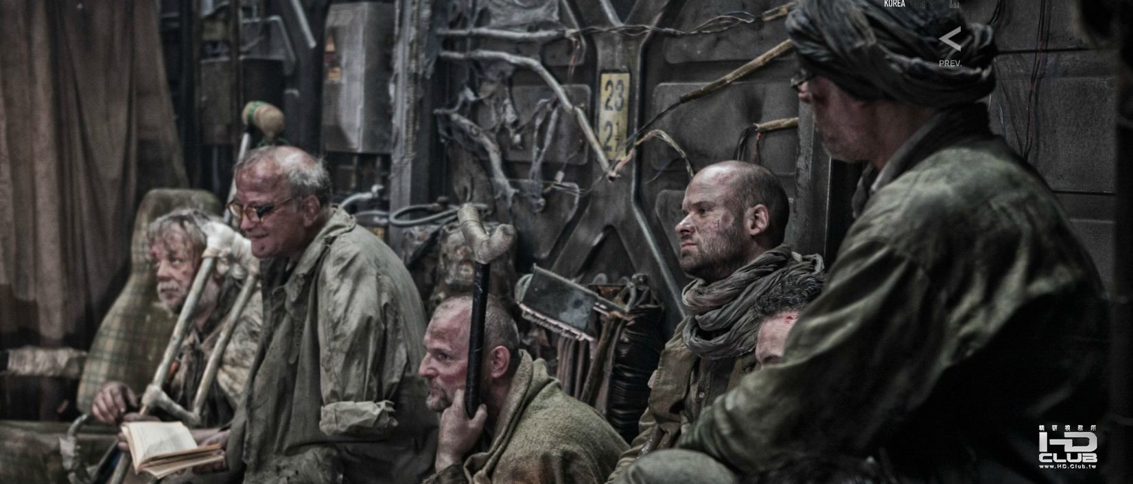 snowpiercer-extras.jpg