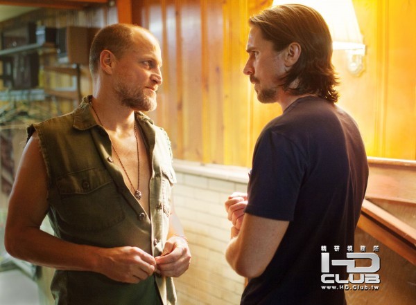 out-of-the-furnace-christian-bale-woody-harrelson1-600x441.jpg