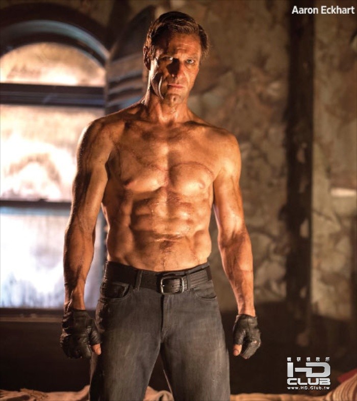 i-frankenstein-aaron-eckhart.jpg