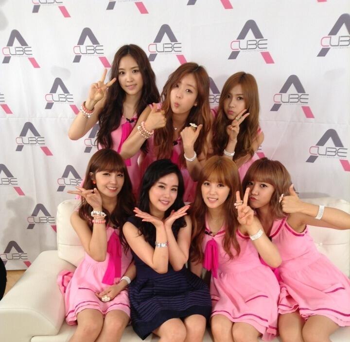 BP_TI16CEAAoCvR.jpg large.jpeg