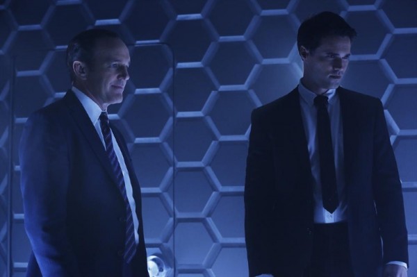 agents-of-shield-clark-gregg-brett-dalton-600x399.jpg