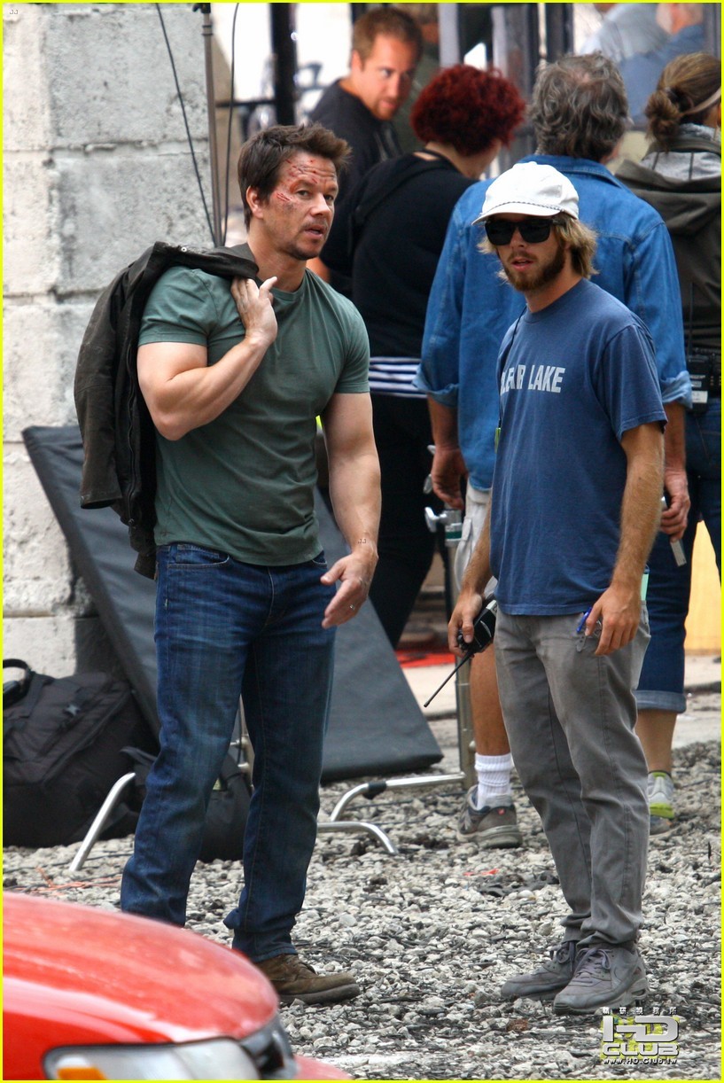 mark-wahlberg-bloody-head-wounds-on-transformers-4-set-10.jpg