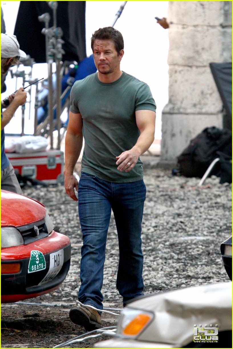 mark-wahlberg-bloody-head-wounds-on-transformers-4-set-13.jpg
