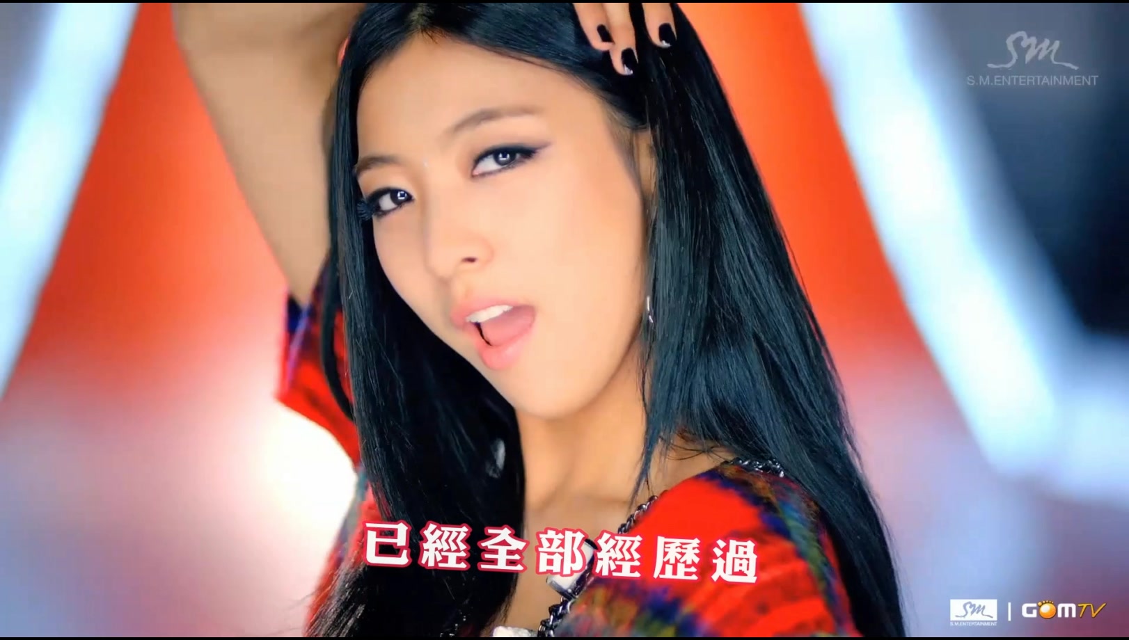 001[FOX][精緻中字][MV] f(x) - 第一顆智齒 Rum Pum Pum Pum [初智齒的愛戀].mkv_2013.jpg