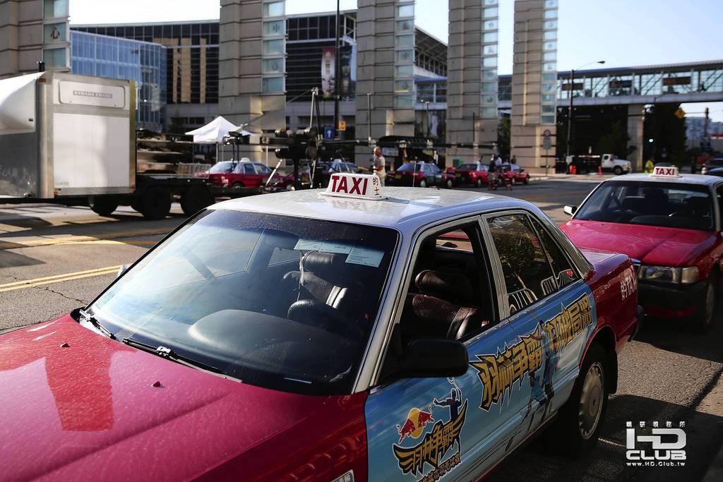 chi-trb23taxi-20130823.jpg
