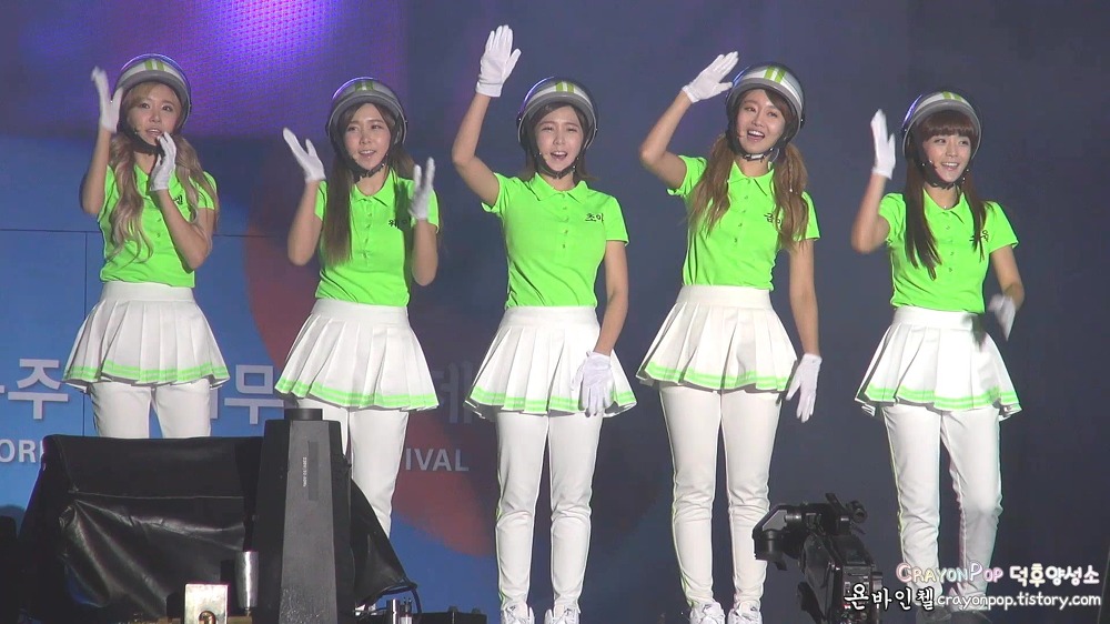 130906 크레용팝(Crayon Pop) 댄싱퀸(Dancing Queen) 충주 세계무술축제 직캠 by 욘바.jpg