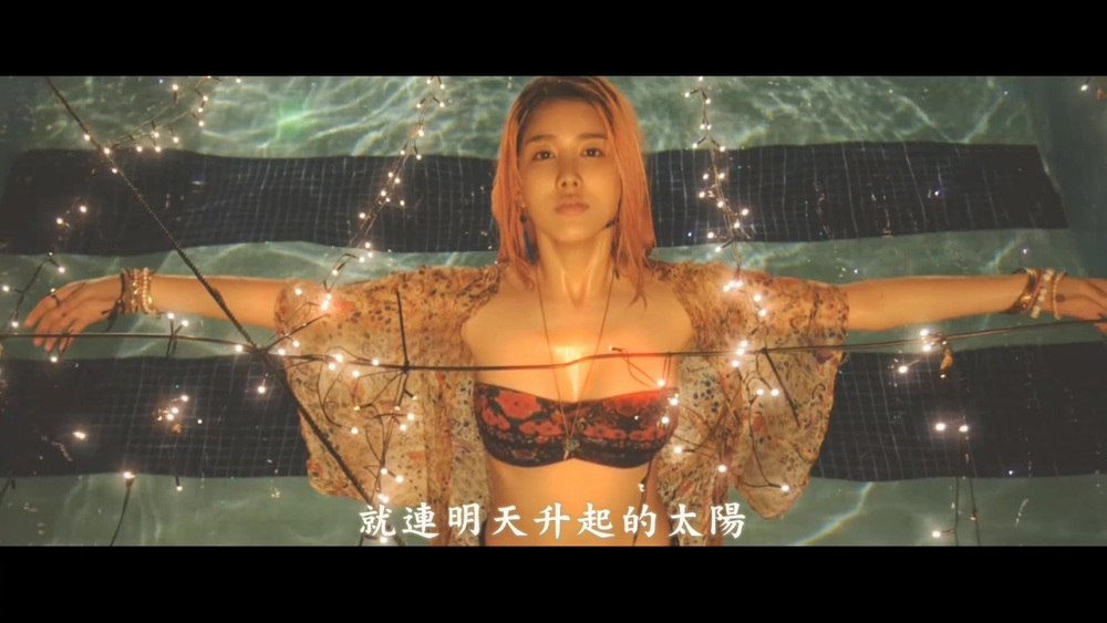 004[FOX][精緻中字][MV] SPICA - Tonight [勇敢追求想要的幸福][李孝利MV客串出演].mk.jpg