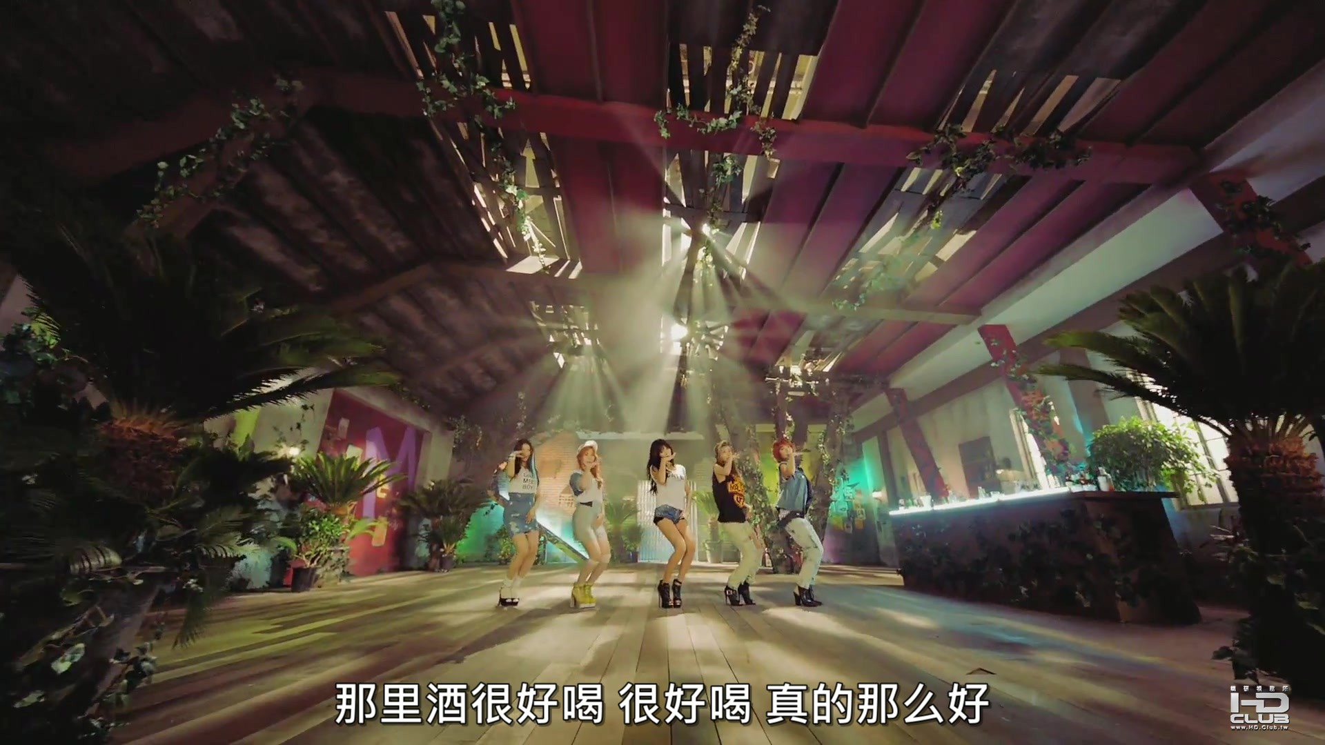 [MV] 4minute - Is It Poppin [YouTube].mp4_000119.892.jpg