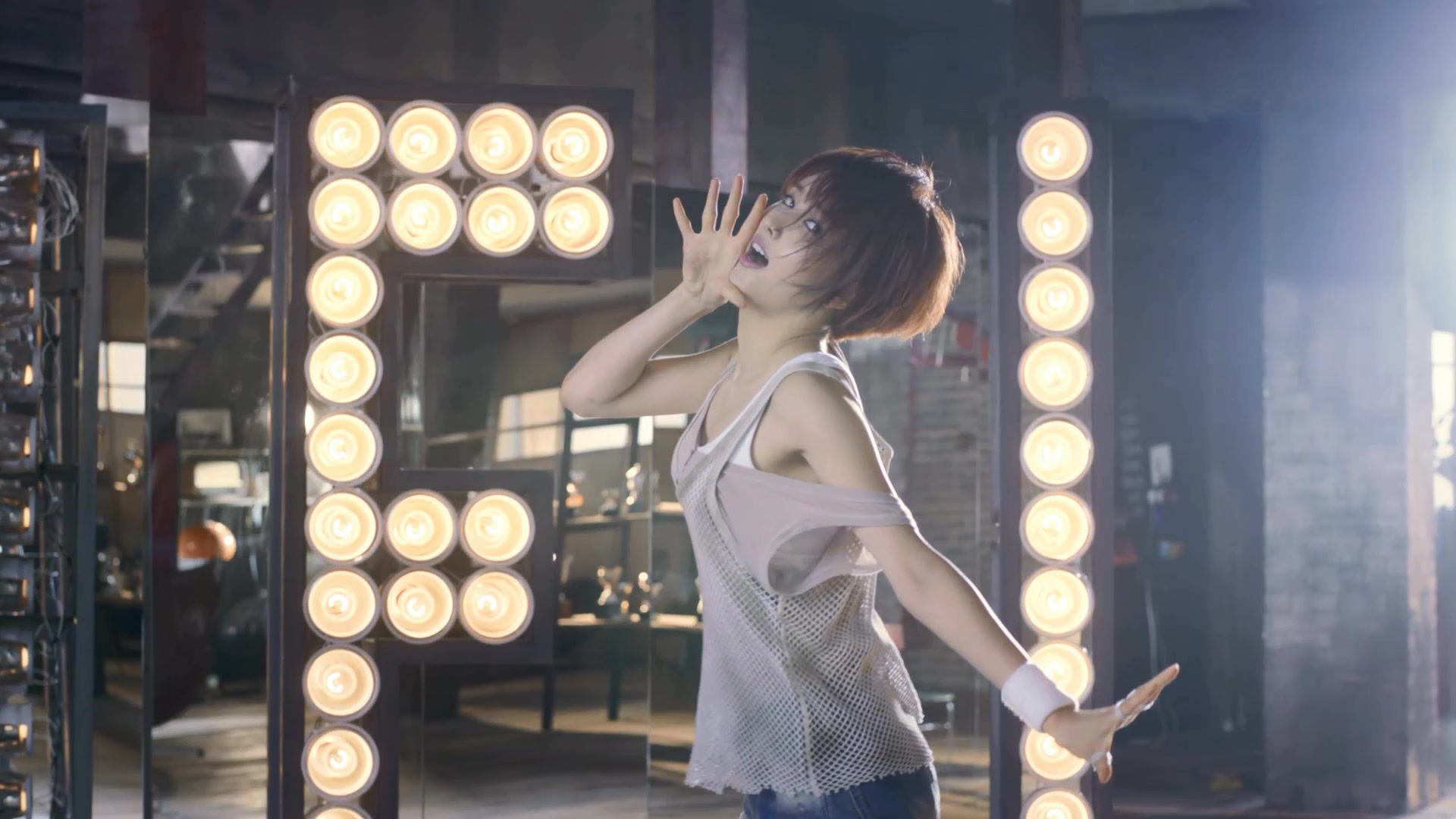 FIESTAR - Vista (Performance Ver.) (Melon 108P).mp4_20131006_002940.794.jpg