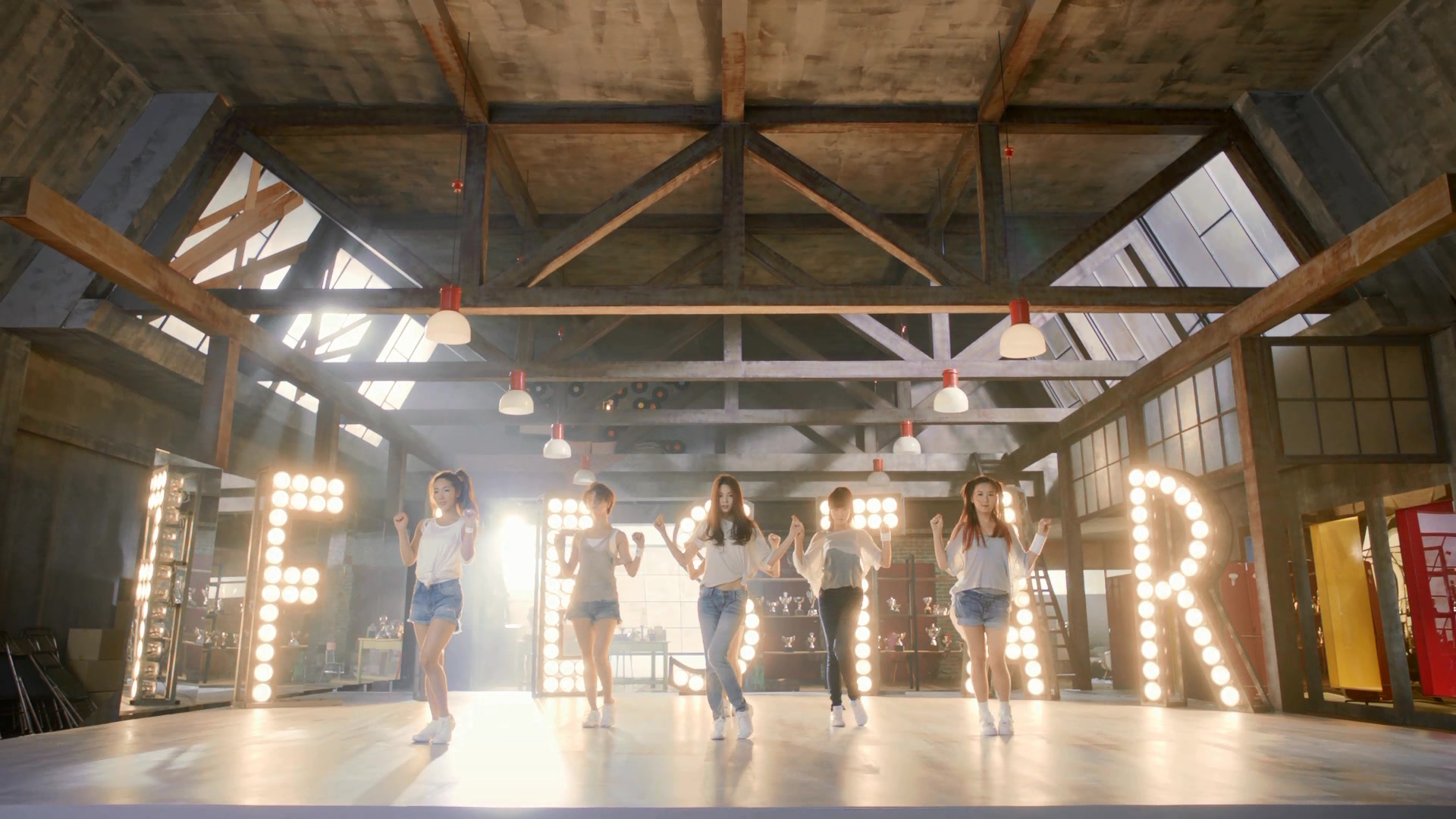 FIESTAR - Vista (Performance Ver.) (Melon 108P).mp4_20131006_003016.612.jpg