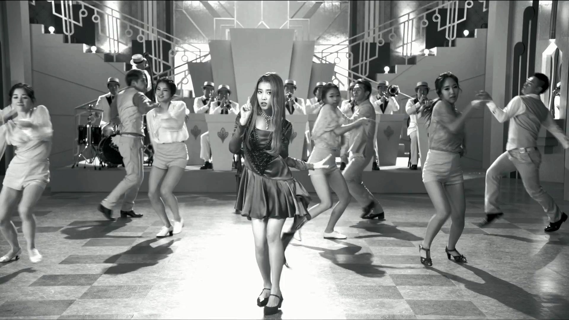 IU(아이유) - The red shoes-JASZOU.mp4_20131008_123526.013.jpg