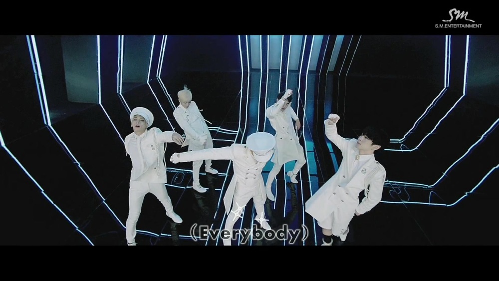 001[FOX][精緻中字][MV] SHINee - Everybody [精炫動態特效版][帥氣軍裝展現強勁舞蹈].jpg